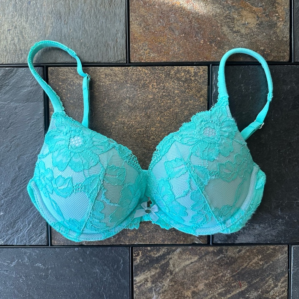 Aqua Victoria’s Secret Lace Underwire Bra